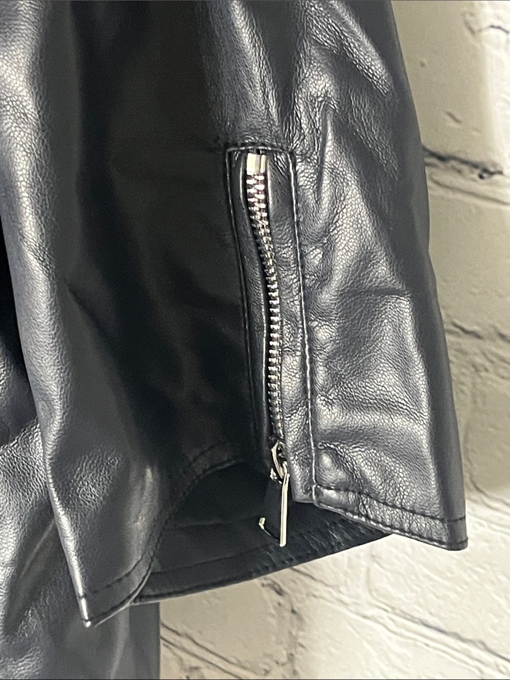 Evereve Billie Half Sleeve Moto Jacket in Deep Navy - Picture 4 of 8